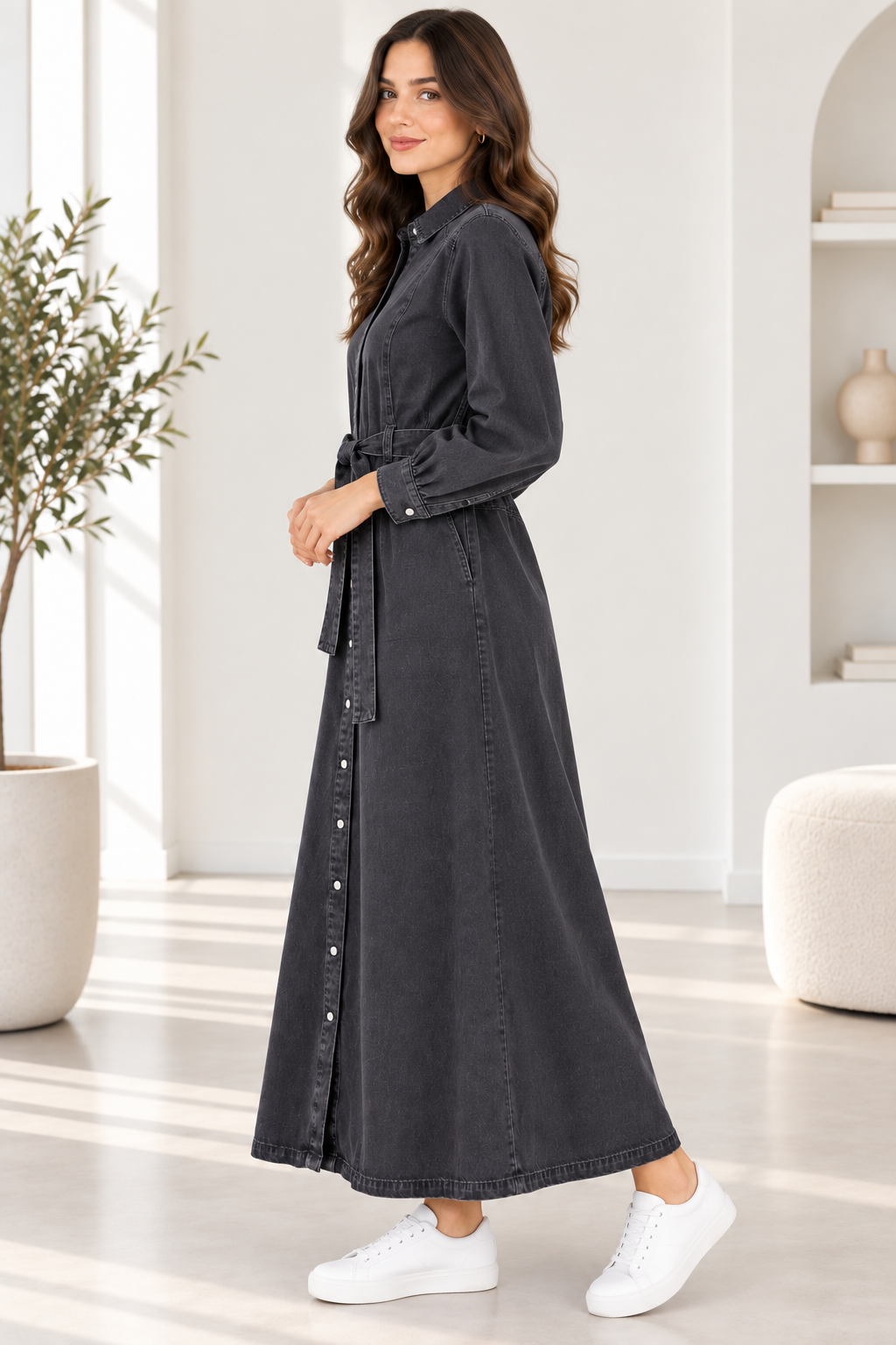 Kadın Siyah Denim Maxi Gömlek Elbise Uzun Kollu Gömlek Yaka Kuşaklı Düğmeli Uzun Mevsimlik Elbise
